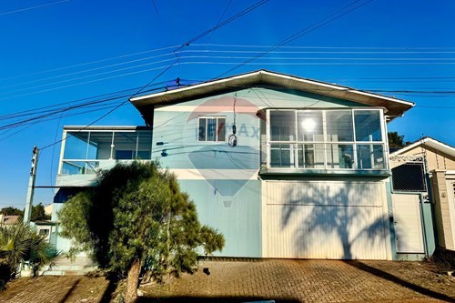 Venda-Casa-Rua Professor Carlos Machado , 348  - Próximo a Avenida Presidente Vargas  - Nunes , Lagoa Vermelha , Rio Grande do Sul , 95300000-610111002-65