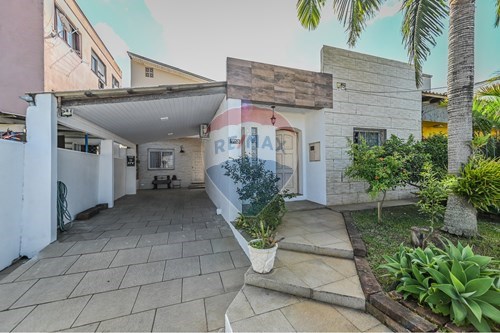 Venda-Casa-Rua das Caravelas , 783  - Praça dos Patos  - Vila Ipiranga , Porto Alegre , Rio Grande do Sul , 91370160-612481063-30