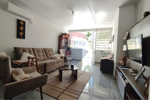 Venda-Casa-Rua Otávio Ribeiro , 1581  - Próximo ao Posto Papagaio  - Centro , Sarandi , Rio Grande do Sul , 99560000-610341020-8