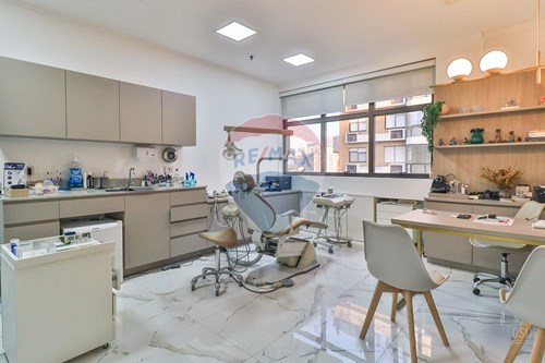 Venda-Cj. Comercial/ Sala-Rua 24 de Outubro , 1681  - Igreja Auxiliadora  - Auxiliadora , Porto Alegre , Rio Grande do Sul , 90510001-610371016-34