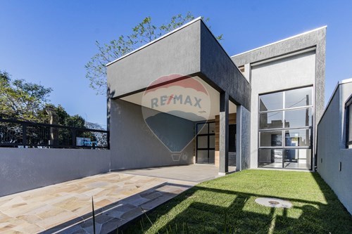 Venda-Casa-Rua Paulo Madureira Coelho , 117  - Cestto Atacadista  - Alto Petrópolis , Porto Alegre , Rio Grande do Sul , 91310040-610101031-9