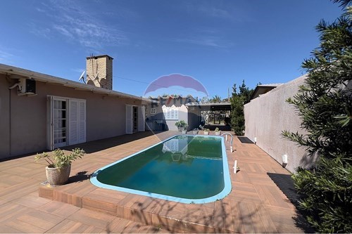 Venda-Casa-Canguçu , 594  - Próximo a Av. Santa Rosa  - Centro , Imbé , Rio Grande do Sul , 95625000-612671067-30