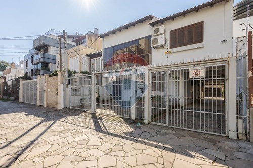 Venda-Casa-Rua Luzitana , 1938  - Higienópolis , Porto Alegre , Rio Grande do Sul , 90520080-612531046-162