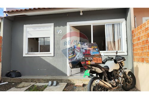 Venda-Casa-Rua Trinta e Um , 70  - Próximo  - Fazenda Esperança , Cachoeirinha , Rio Grande do Sul , 94971-254-610381108-13