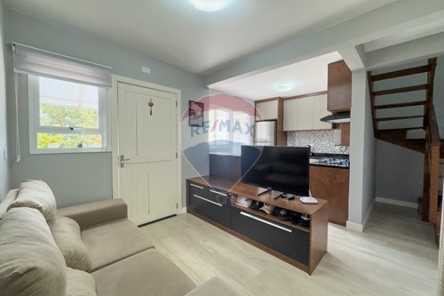 Venda-Sobrado-Rua Elias Tadeu Dall Onder , 781  - Condôminio Residencial Santa Helena I  - Fátima , Bento Gonçalves , Rio Grande do Sul , 95702380-610251021-8