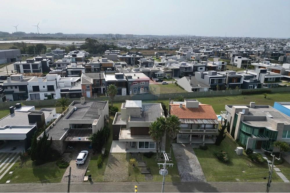 Sobrado - Venda - Xangri-lá , Rio Grande do Sul - 64.jpg - 612671067-25