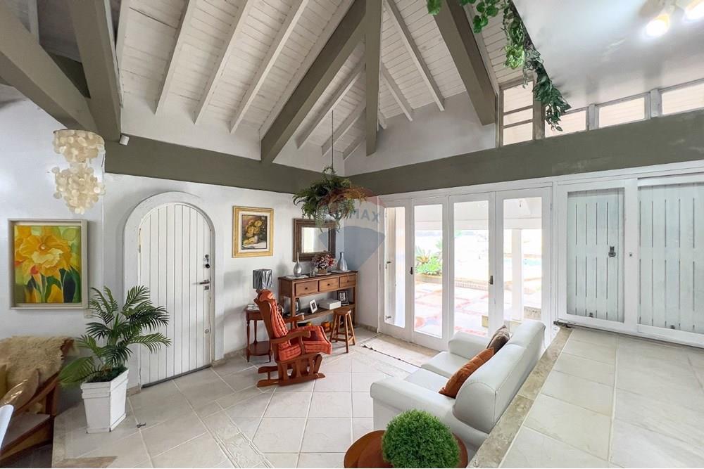 Sobrado - Venda - Xangri-lá , Rio Grande do Sul - Imagem do WhatsApp de 2025-07-22 à(s) 12.24.34_45fd3619.jpg - Sala de estar - 612671046-25