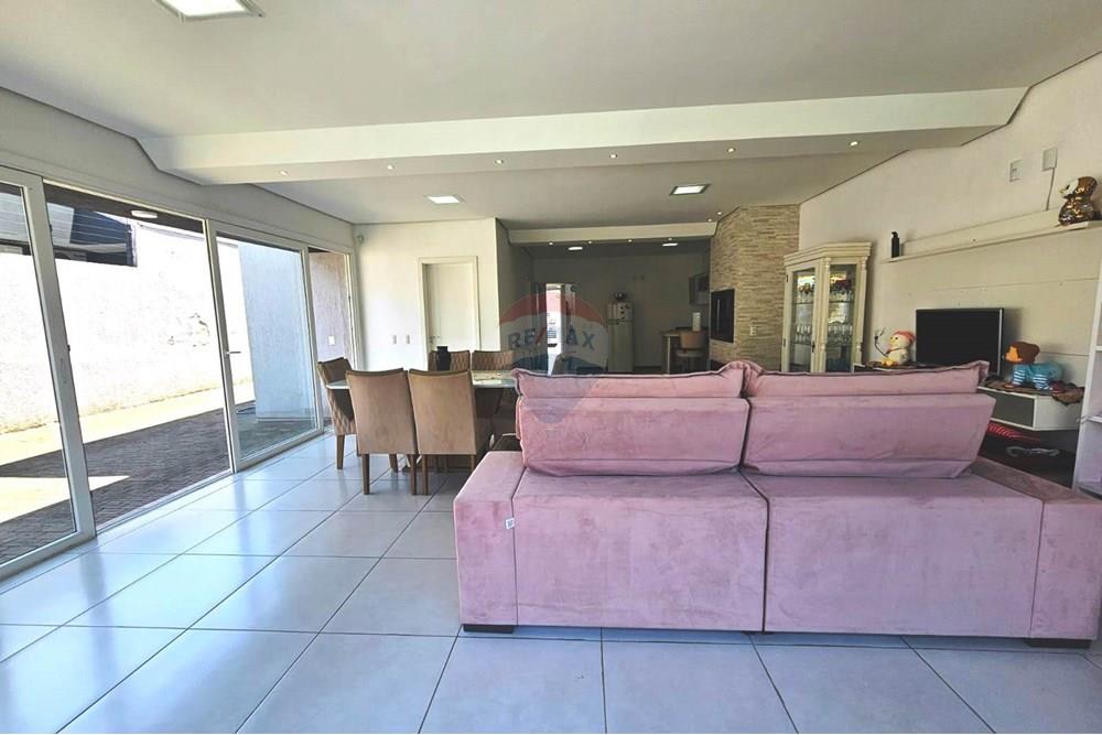 Sobrado - Venda - Esteio , Rio Grande do Sul - WhatsApp Image 2025-01-20 at 16.26.49 (1).jpeg - 612561001-271