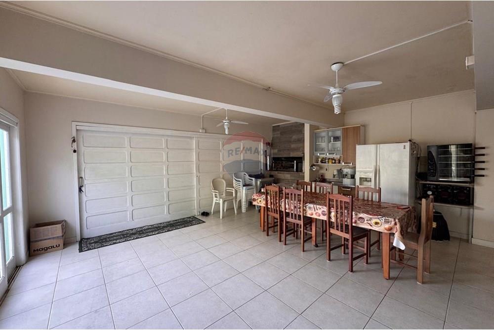 Casa - Venda - Capão da Canoa , Rio Grande do Sul - 7b6af9be-cbbe-4b2b-9a82-2c09537dec95.jpeg - 612711045-1