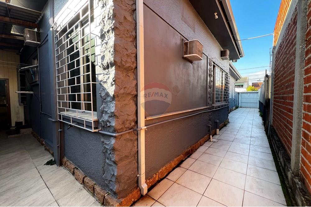 Casa Comercial - Venda - São Leopoldo , Rio Grande do Sul - Corredor lateral 2.jpg - Garagem - 610461003-19