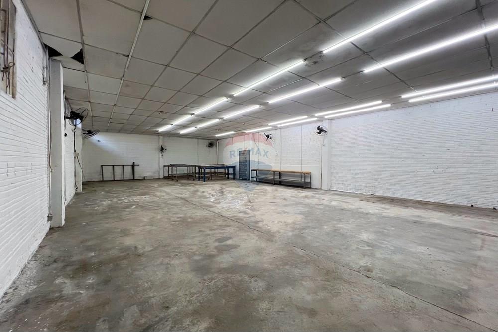 Casa Comercial - Venda - São Leopoldo , Rio Grande do Sul - Galpão 2.jpg - Layout aberto - 610461003-38