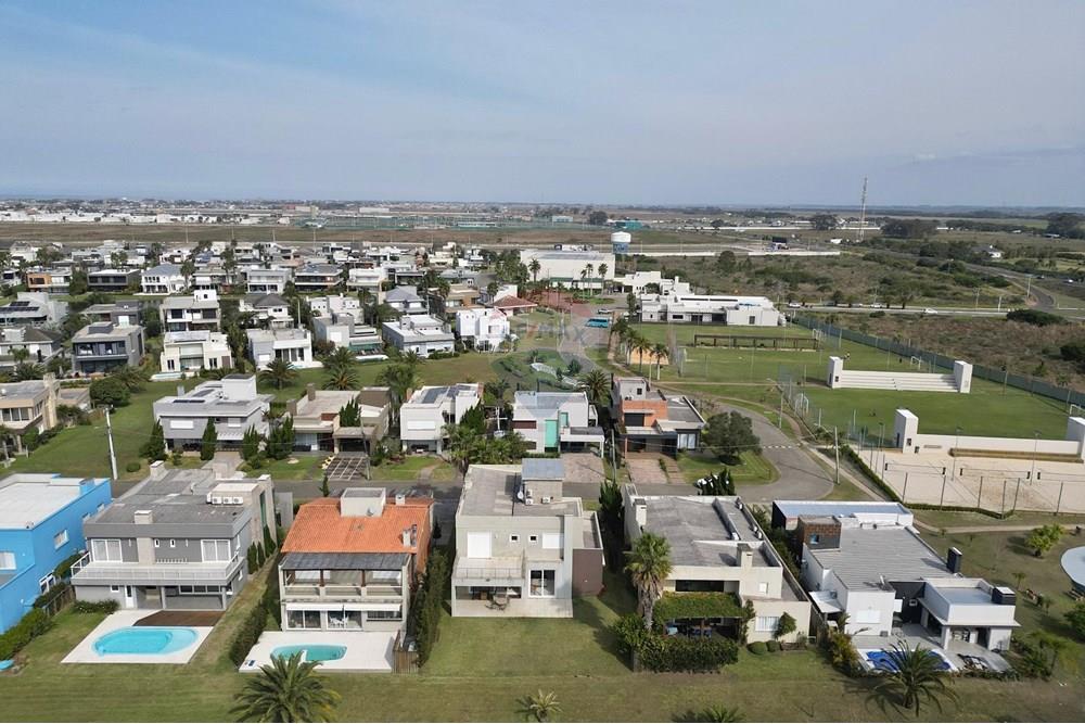 Sobrado - Venda - Xangri-lá , Rio Grande do Sul - 56.jpg - 612671067-25