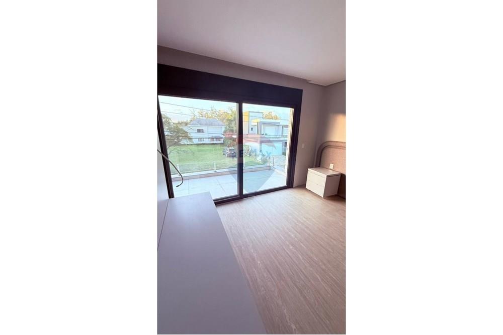 Casa de Condomínio - Venda - Canoas , Rio Grande do Sul - 1655cdfd-1ffa-4a69-a377-28260530265d.jpg - 610241040-28