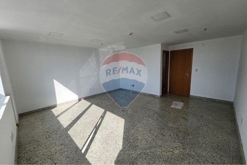 Alugar-Cj. Comercial/ Sala-Ed. Crystal Tower, Av. José Moreira Martins Rato , 1354  - prédio de esquina  - de Fátima , Serra , Espírito Santo , 29160790-620171005-256