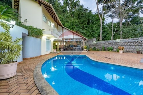 Venda-Casa-Fradinhos , Vitória , Espírito Santo , 29042-590-620121054-7