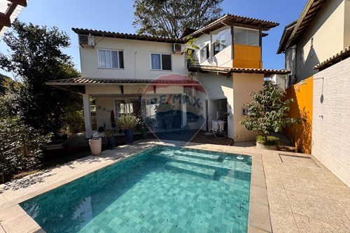 Venda-Casa-Avenida August Saint Hilaire , 1260  - Manguinhos , Serra , Espírito Santo , 29173040-620241003-21