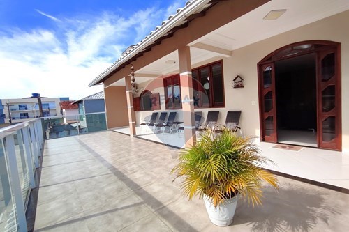 Venda-Casa-R. Donatila Bahiense, 61 - Itaipava , 61  - Atrás da Academia Boa Forma.  - Itaipava , Itapemirim , Espírito Santo , 29338000-620201020-7