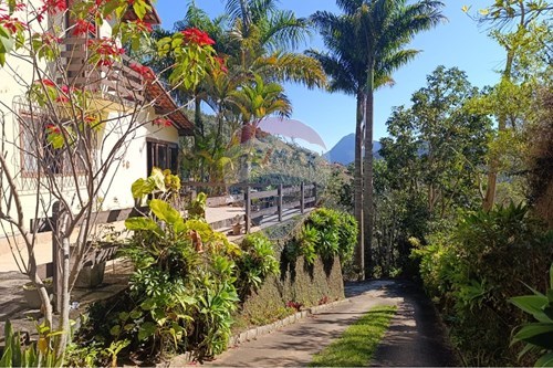 Venda-Casa-Estrada Zâmbia , 285  - Próximo ao antigo Country Club  - Albuquerque , Teresópolis , Rio de Janeiro , 25977320-630191045-89