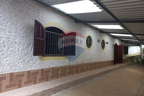 Venda-Casa-Estrada João Batista Barroso , 256  - Amparo , Nova Friburgo , Rio de Janeiro , 28605611-630551089-1