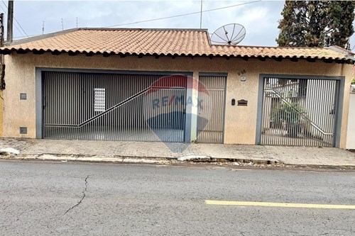 Venda-Casa-Rua Aparecida , 993  - próximo ao Shopping Boulevard  - Jardim Santana , Bauru , São Paulo , 17020210-631401011-37