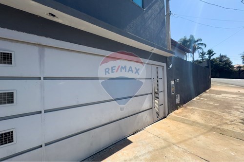 Venda-Casa-Rua Ângelo Maitan , 1261  - Jardim Cambuí , Botucatu , São Paulo , 18612-012-630481105-196