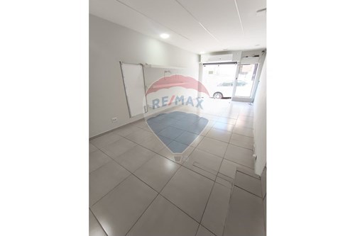 Alugar-Ponto Comercial/ Loja-Rua Rui Barbosa , 114  - Shopping  - Centro , São Roque , São Paulo , 18130440-631601009-48