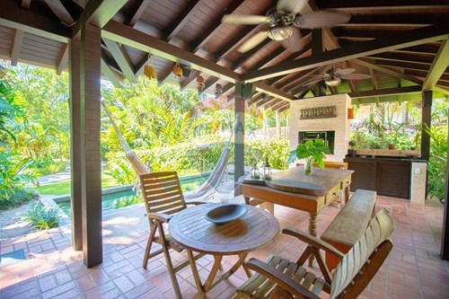 Venda-Casa de Condomínio-Rua Olímpio Faustino , 201  - Campo de futebol  - Cambury , São Sebastião , São Paulo , 11619428-631461029-11