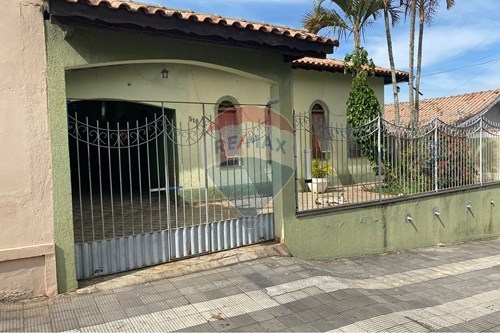 Venda-Casa-Av. Dr. José Maria Whitker , 810  - proximo a av. Mitsuke  - Centro , Mairinque , São Paulo , 18120-000-631601004-134