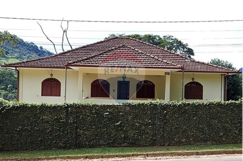 Venda-Casa-Estrada Horacio Augusto Folly , 582  - Parada Folly  - Amparo , Nova Friburgo , Rio de Janeiro , 28635613-630551024-78
