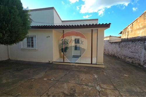 Venda-Casa-Rua Oswaldo Aranha , 1774  - Colégio Batista  - Parque Industrial , São José do Rio Preto , São Paulo , 15025620-631481003-158