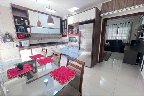 Venda-Casa-Rua Teresina , 532  - Parque Industrial , São José dos Campos , São Paulo , 12235610-631231039-5