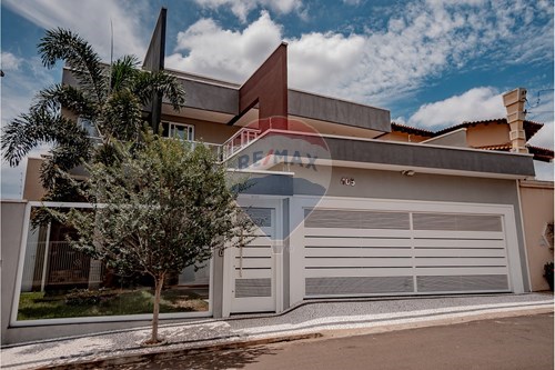 Venda-Sobrado-Rua Magnus Henrique Olzon , 551  - Lago da raquete  - Birigui , São Paulo , 16201060-630851048-3