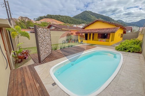 Venda-Casa-Alameda Roque da Costa Barreto , 185  - Rua paralela a Rua Ipe  - Cidade Jardim , Caraguatatuba , São Paulo , 11664280-631571013-9