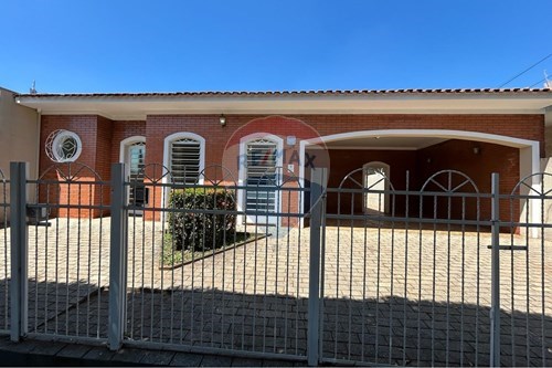 Venda-Casa-Rua Conselheiro Saraíva , 446  - Próximo à Murchid Homsi  - Vila Ercília , São José do Rio Preto , São Paulo , 15013090-631381002-131