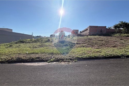 Venda-Terreno-Lívia I , Botucatu , São Paulo , 18606462-630111102-3