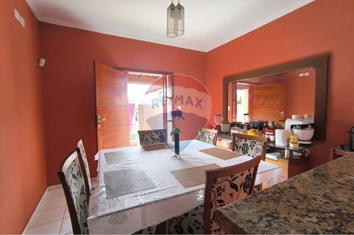 Venda-Sobrado-Rua Maria do Nascimento Bôz Vidal , 803  - padaria tita da vila suissa  - Vila Suissa , Mogi das Cruzes , São Paulo , 08810100-630281008-107