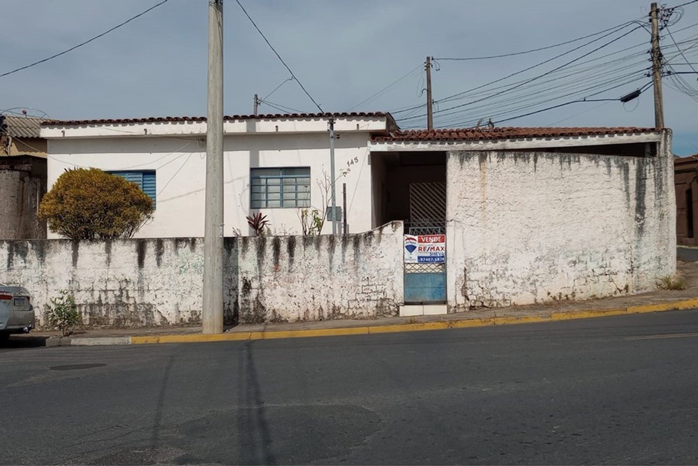 Casa à venda com 2 quartos, 83m² - Foto 1