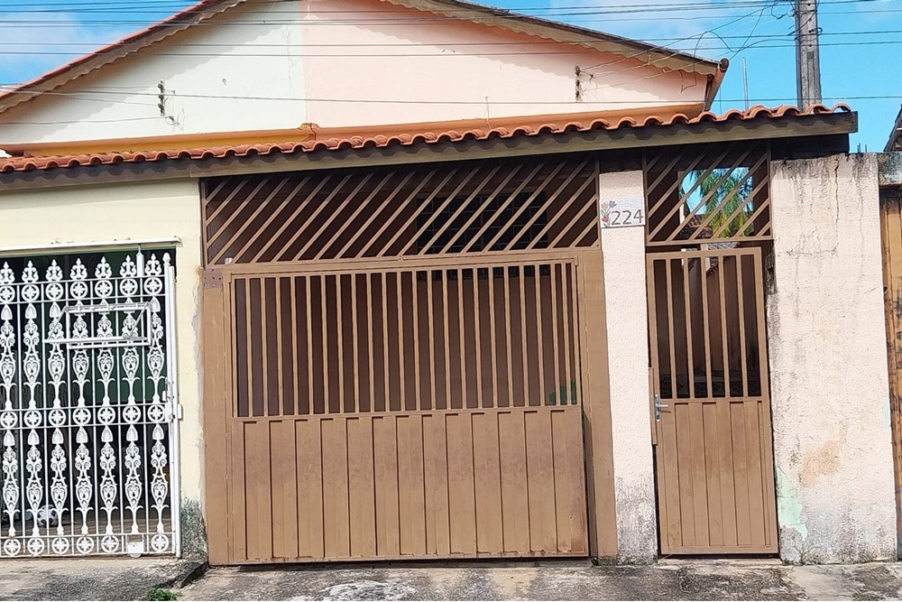 Casa à venda com 2 quartos, 113m² - Foto 1