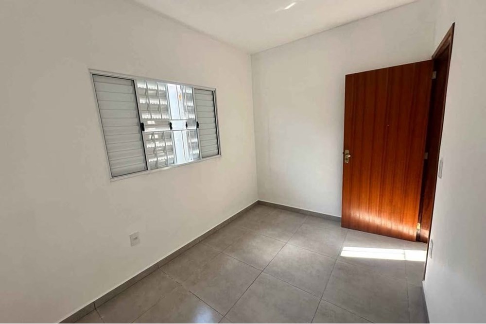 Casa à venda com 2 quartos, 41m² - Foto 1
