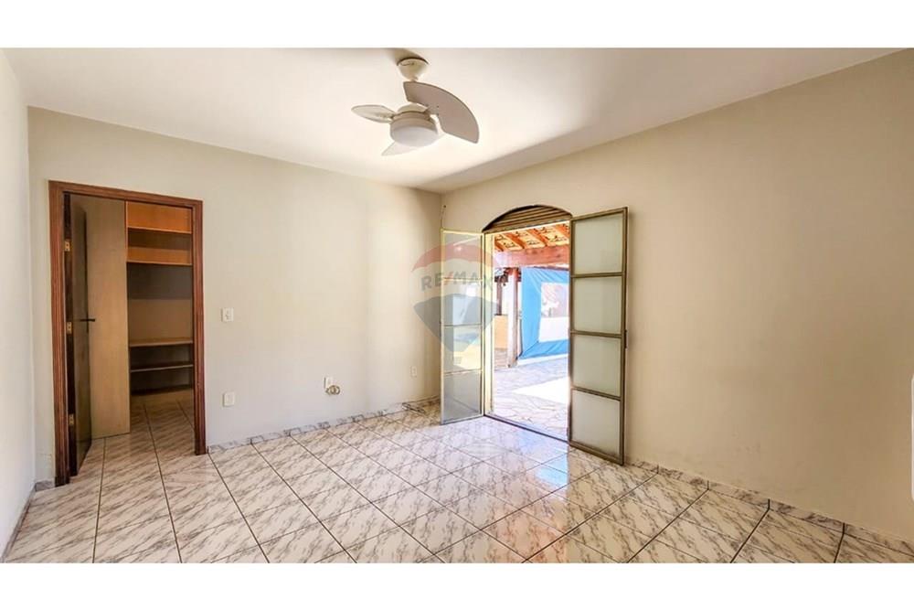 Casa - Venda - Botucatu , São Paulo - WhatsApp Image 2025-09-04 at 16.22.49 (1).jpeg - 630481010-248