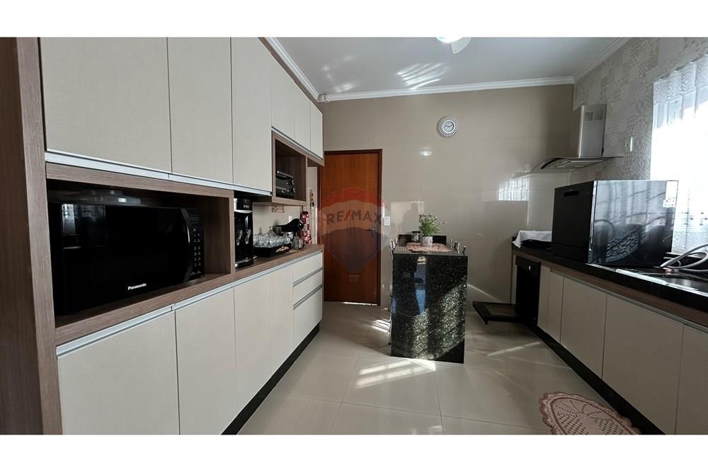 Casa com 2 quartos à venda, 115m² — foto 20 de 42