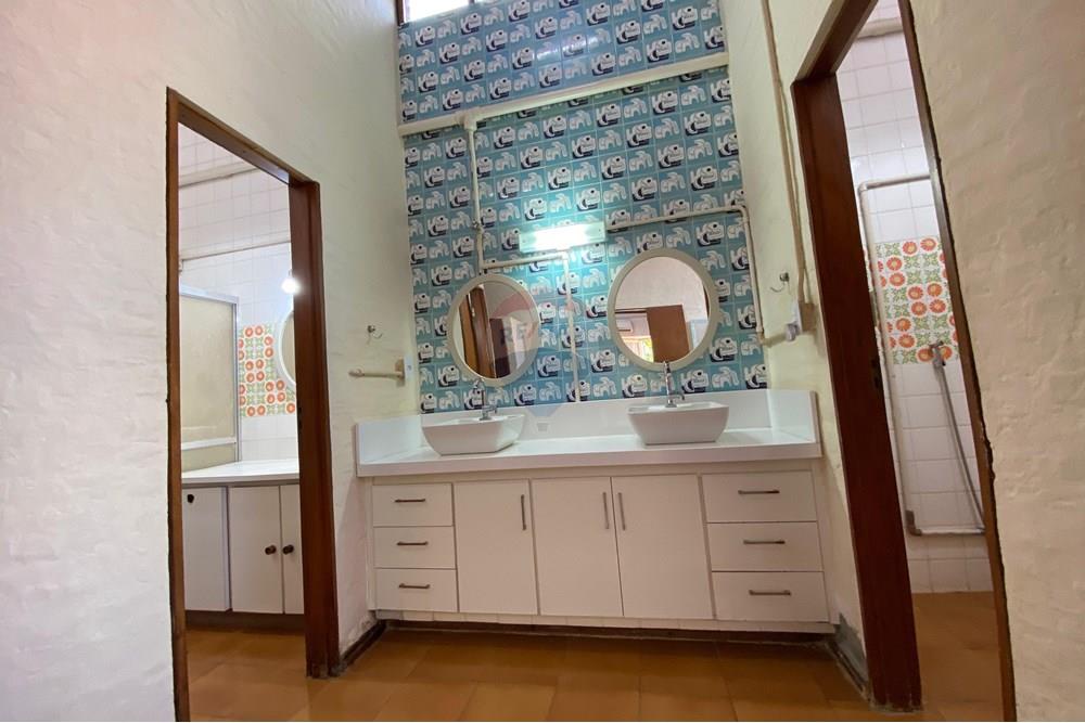 Casa - Venda - Lins , São Paulo - Imagem do WhatsApp de 2025-01-23 à(s) 09.52.03_4d63174c.jpg - Banheiro - 631011035-9