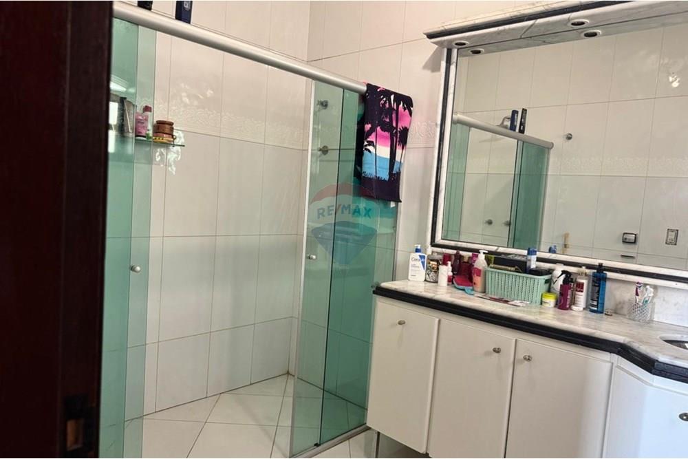 Casa à venda com 4 quartos, 250m² - Foto 21