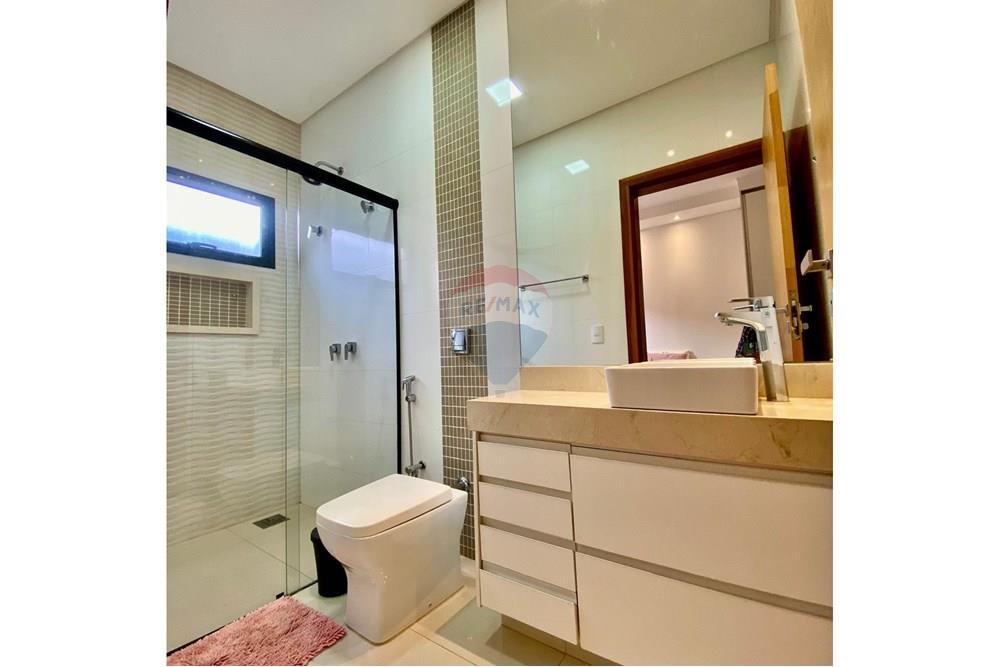 Casa de Condomínio com 3 quartos à venda, 228m² — foto 17 de 24