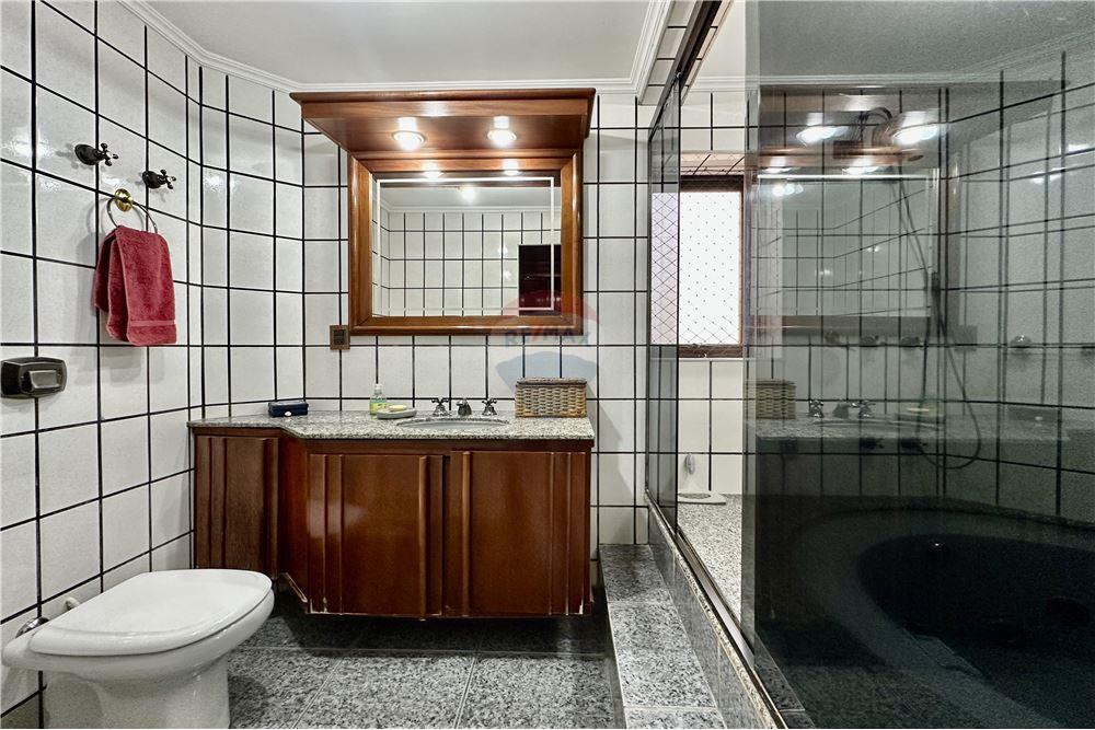 Apartamento com 3 quartos à venda, 134m² — foto 21 de 24