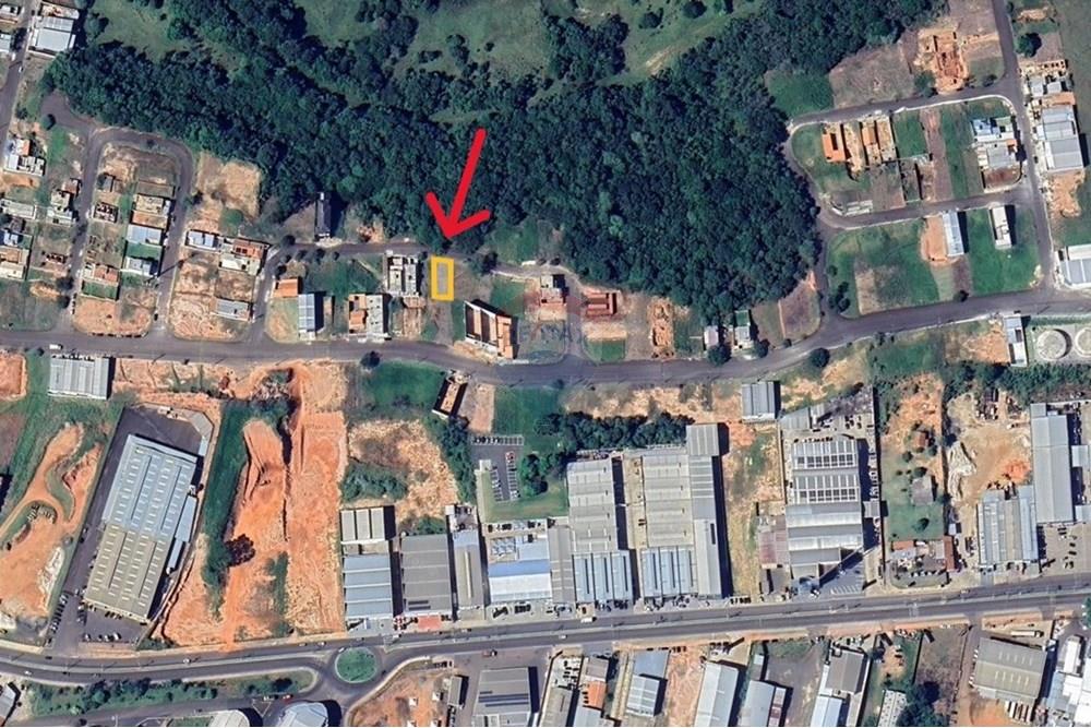 Terreno - Venda - Botucatu , São Paulo - Captura de tela 2025-10-23 161318.jpg - Quintal - 630481103-132