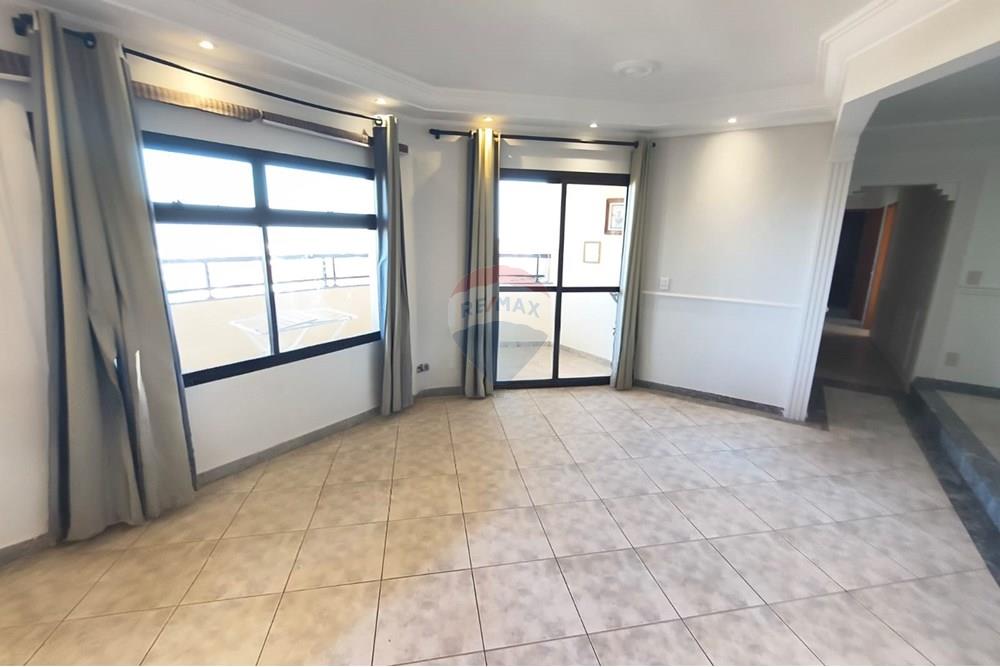 Apartamento com 3 quartos à venda, 215m² — foto 7 de 18