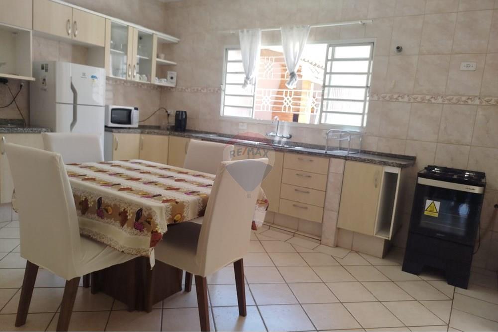 Casa, 4 quartos, 240 m² - Foto 25