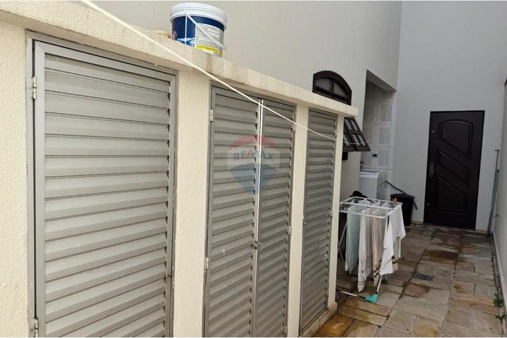 Casa à venda com 4 quartos, 250m² - Foto 22