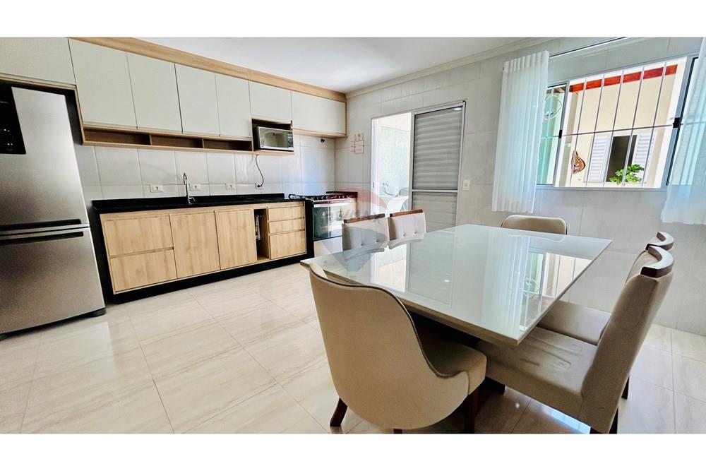 Casa à venda com 3 quartos, 188m² - Foto 4